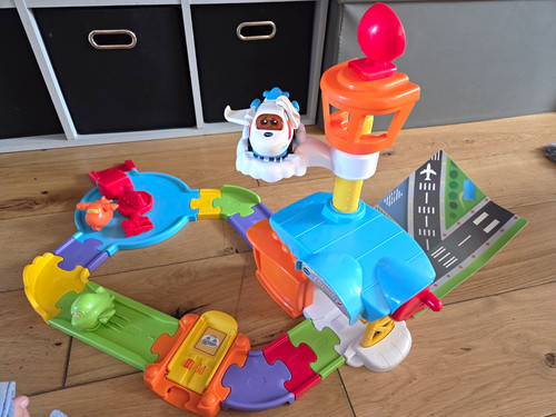 Pre school airport - pre-school,